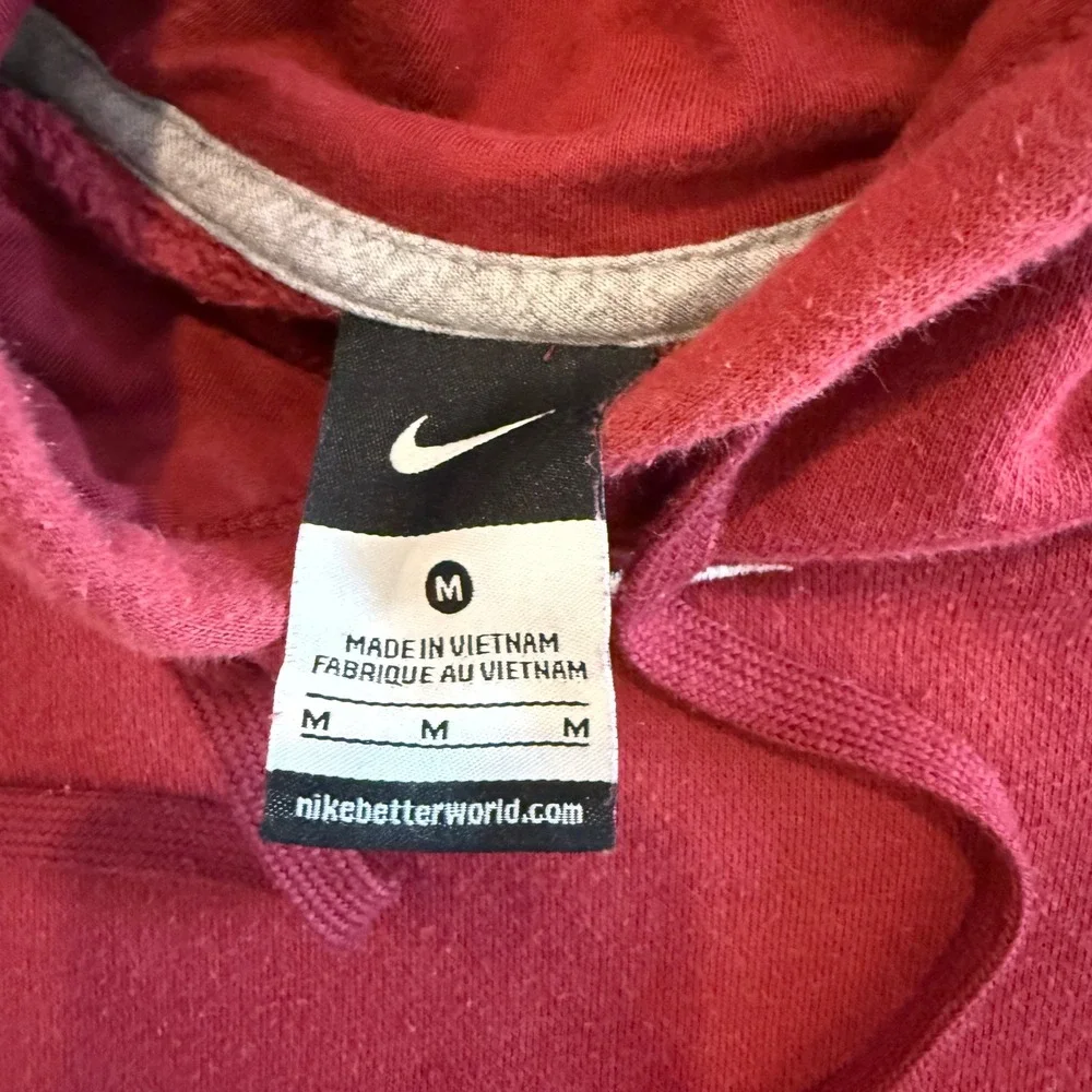 Nike Sportswear Club Fleece Pullover Hoodie‎ Red Burgundy Size Medium